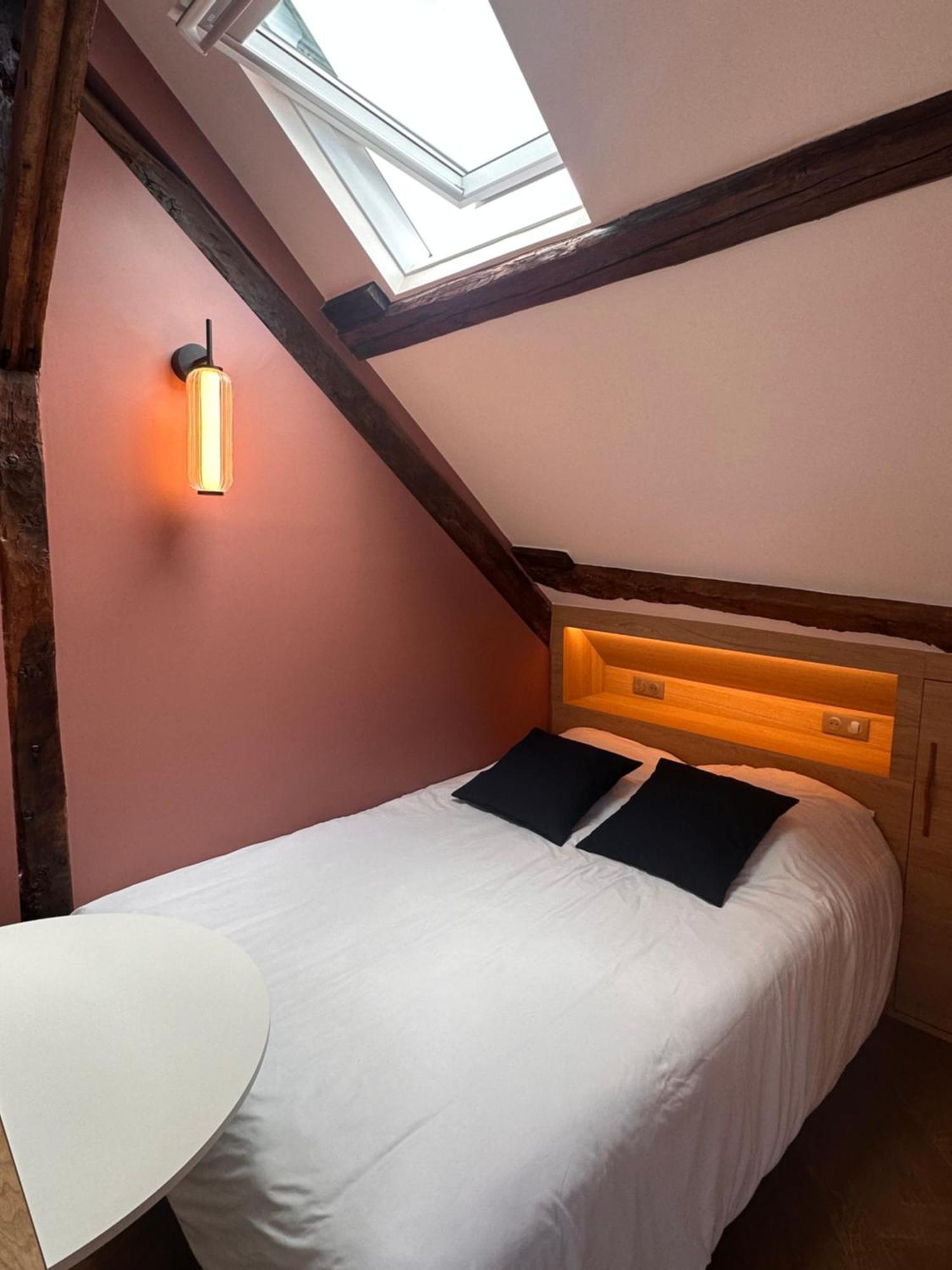 Apartment Nid D'amour Sous Les Toits ! *